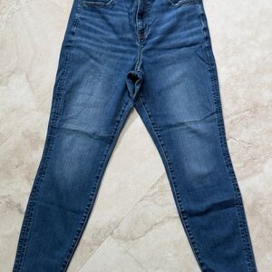 American Eagle Outfitters Women’s Curvy Hi-Rise Jegging Jeans